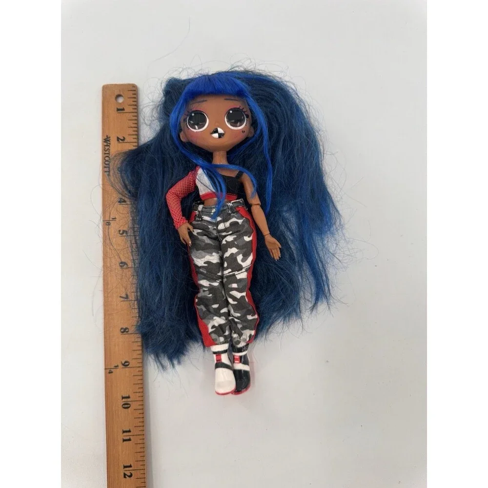 MGA - LOL Surprise! OMG - Downtown BB Girl Doll - Blue Hair, Checkered Lips